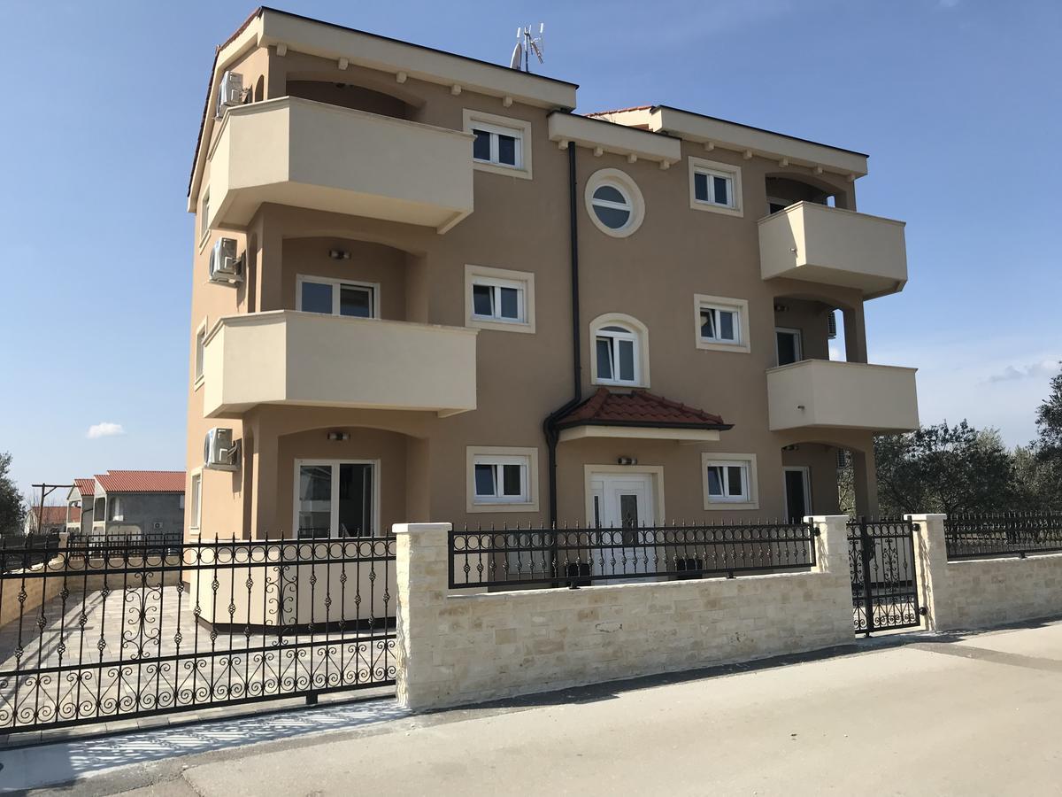 Luxury Apartments Bralic Bibinje Exterior foto