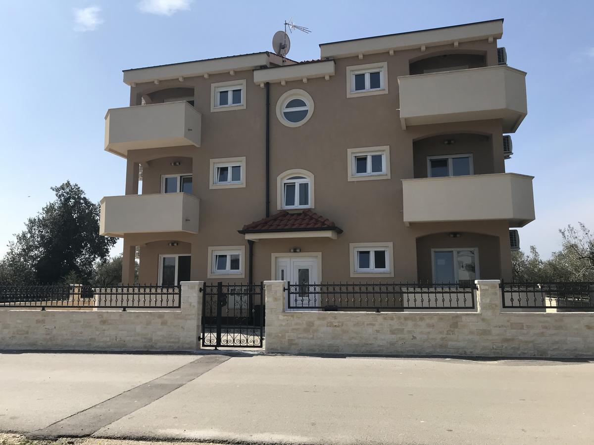 Luxury Apartments Bralic Bibinje Exterior foto