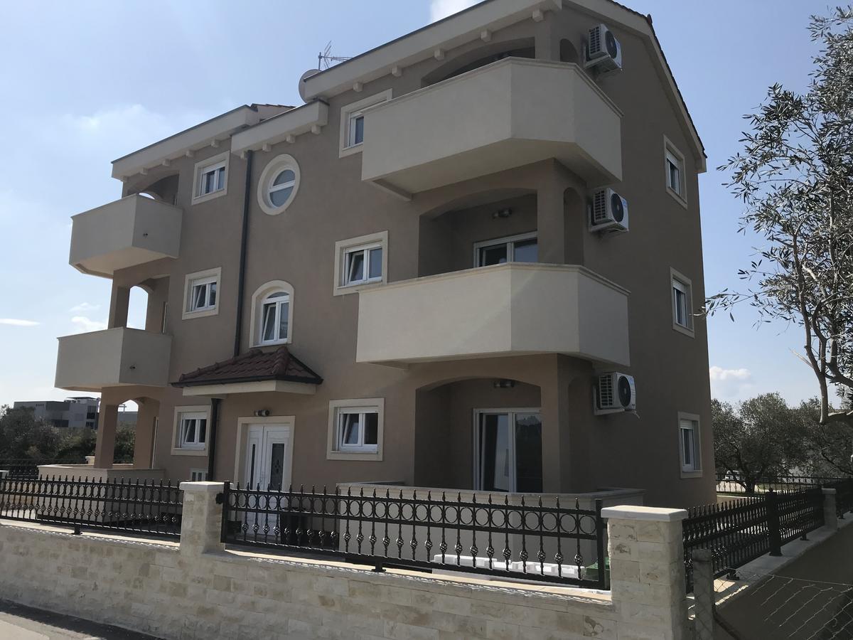 Luxury Apartments Bralic Bibinje Exterior foto